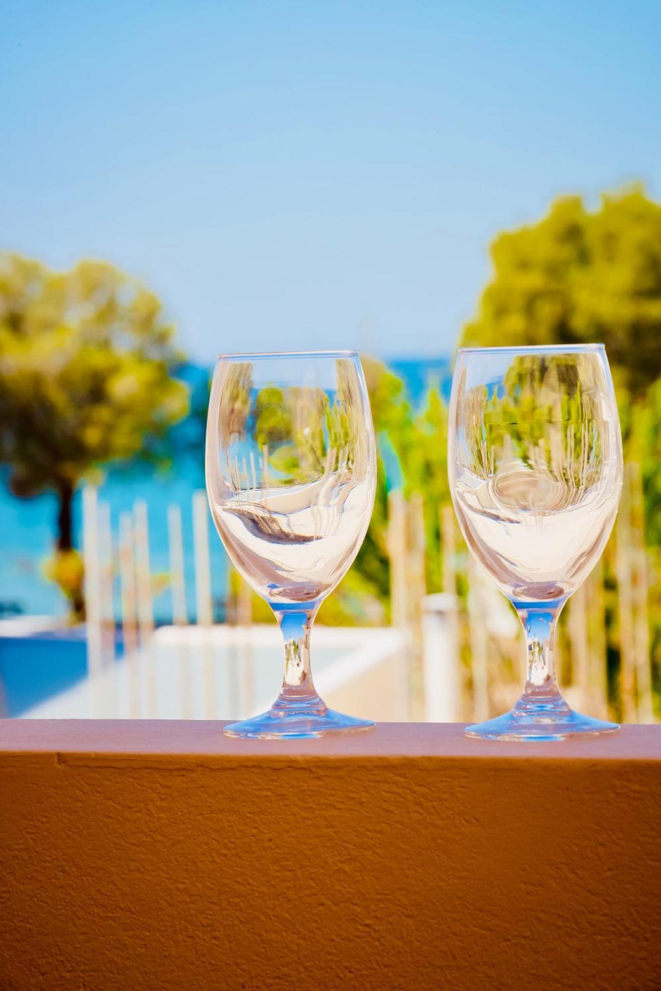 Pearl Seaside Cozy Apartments Hriszí Aktí Haniá Kültér fotó