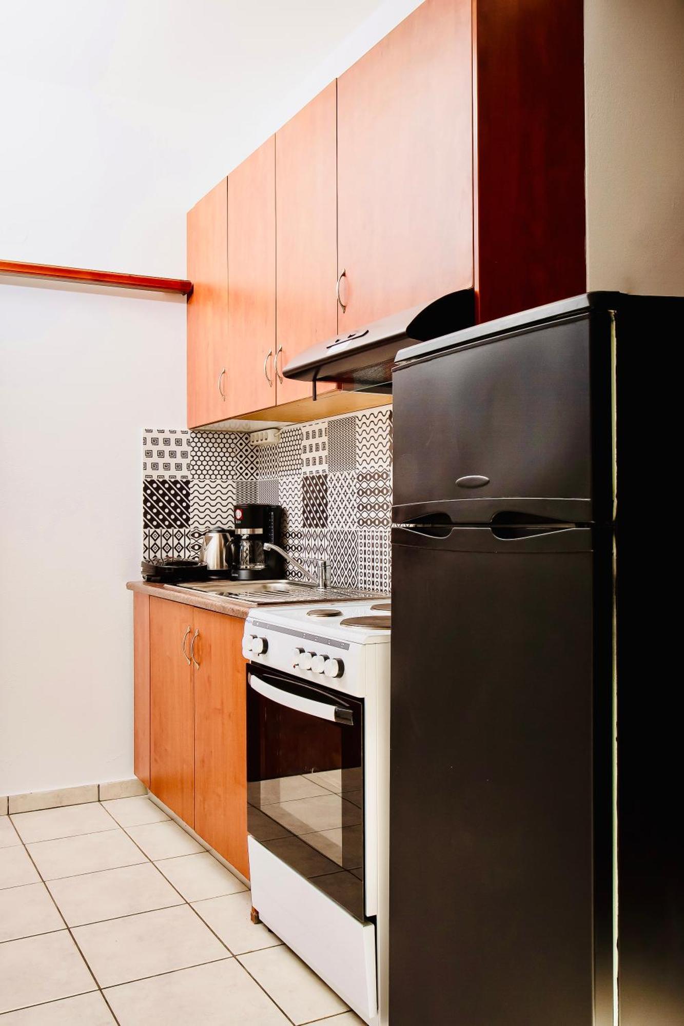 Pearl Seaside Cozy Apartments Hriszí Aktí Haniá Kültér fotó