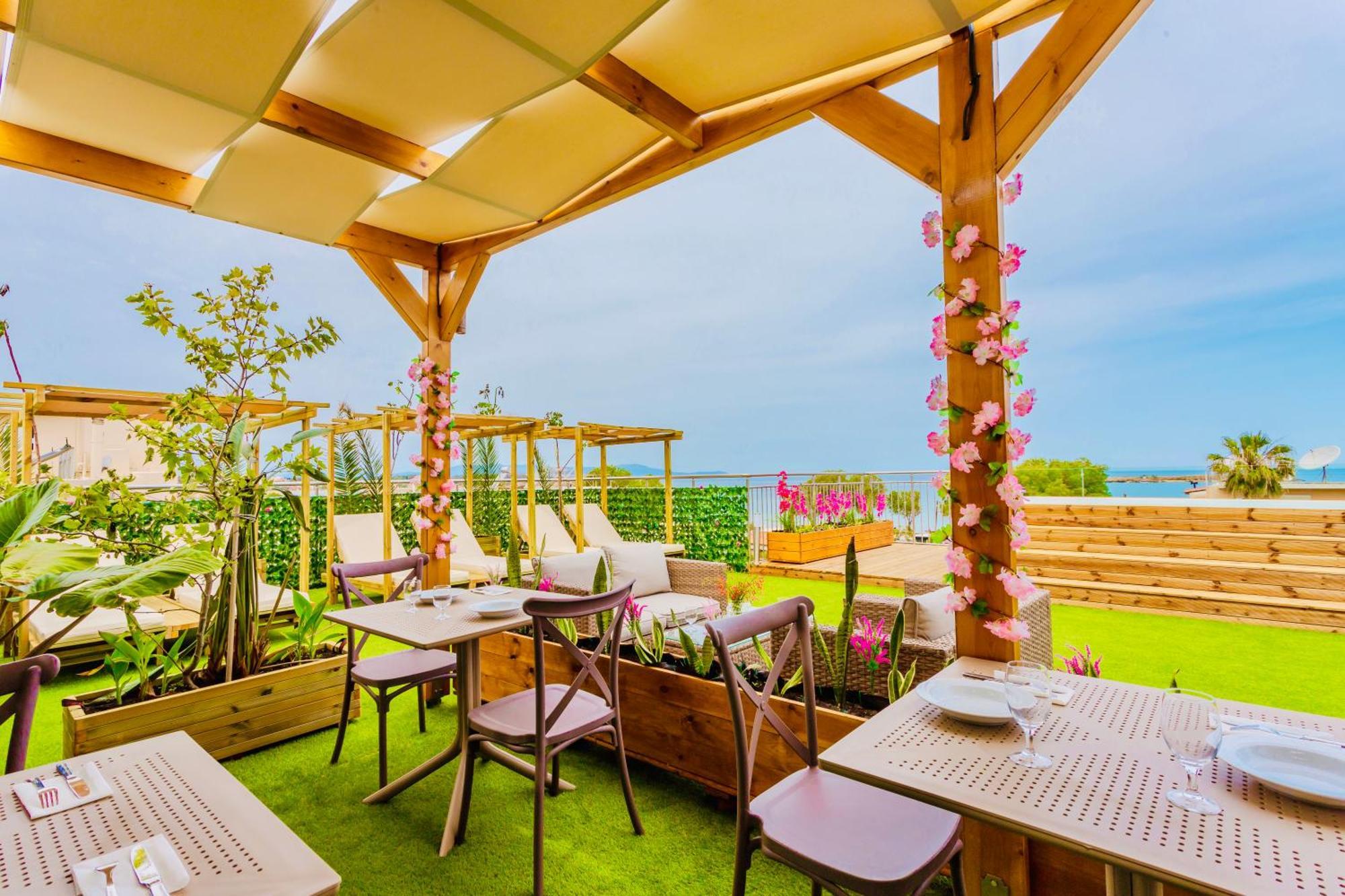 Pearl Seaside Cozy Apartments Hriszí Aktí Haniá Kültér fotó